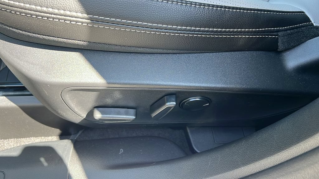New 2025 Ford Escape SE w/ PHEV Premium Package image 20