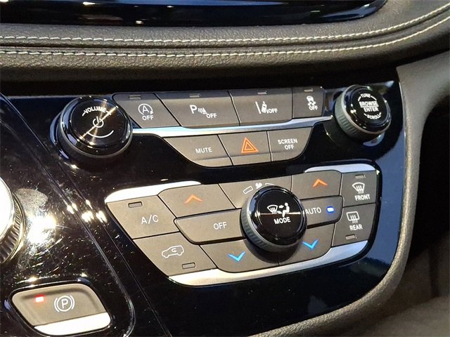 Used 2021 Chrysler Pacifica Touring-L w/ Uconnect Theater Family Group image 22