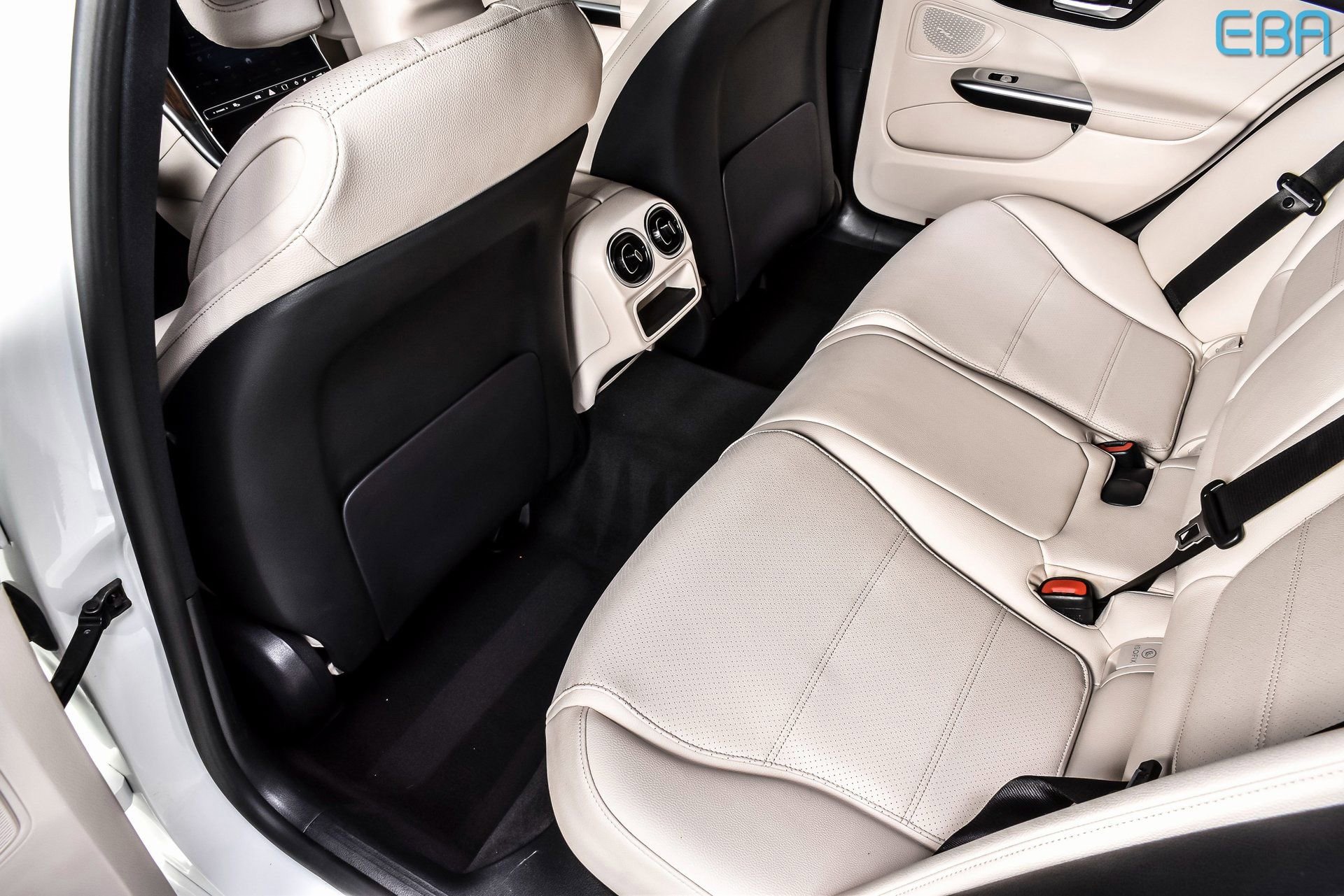 Used 2024 Mercedes-Benz C 300 4MATIC Sedan image 20