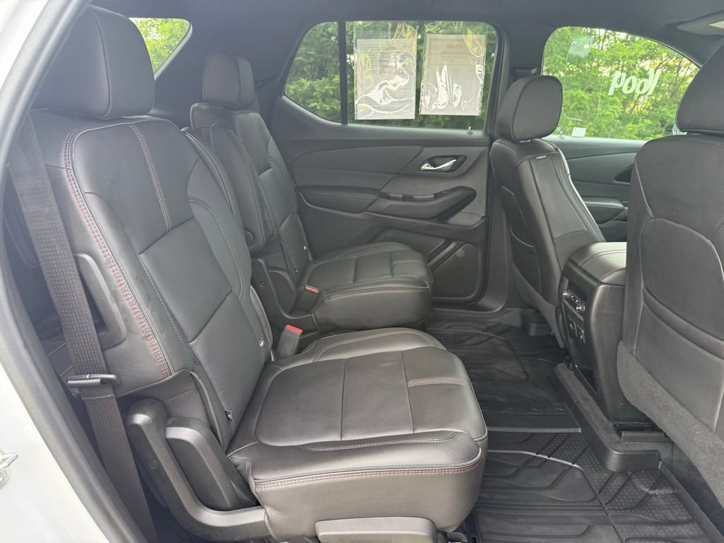 Used 2023 Chevrolet Traverse RS w/ LPO, Floor Liner Package FWD image 16