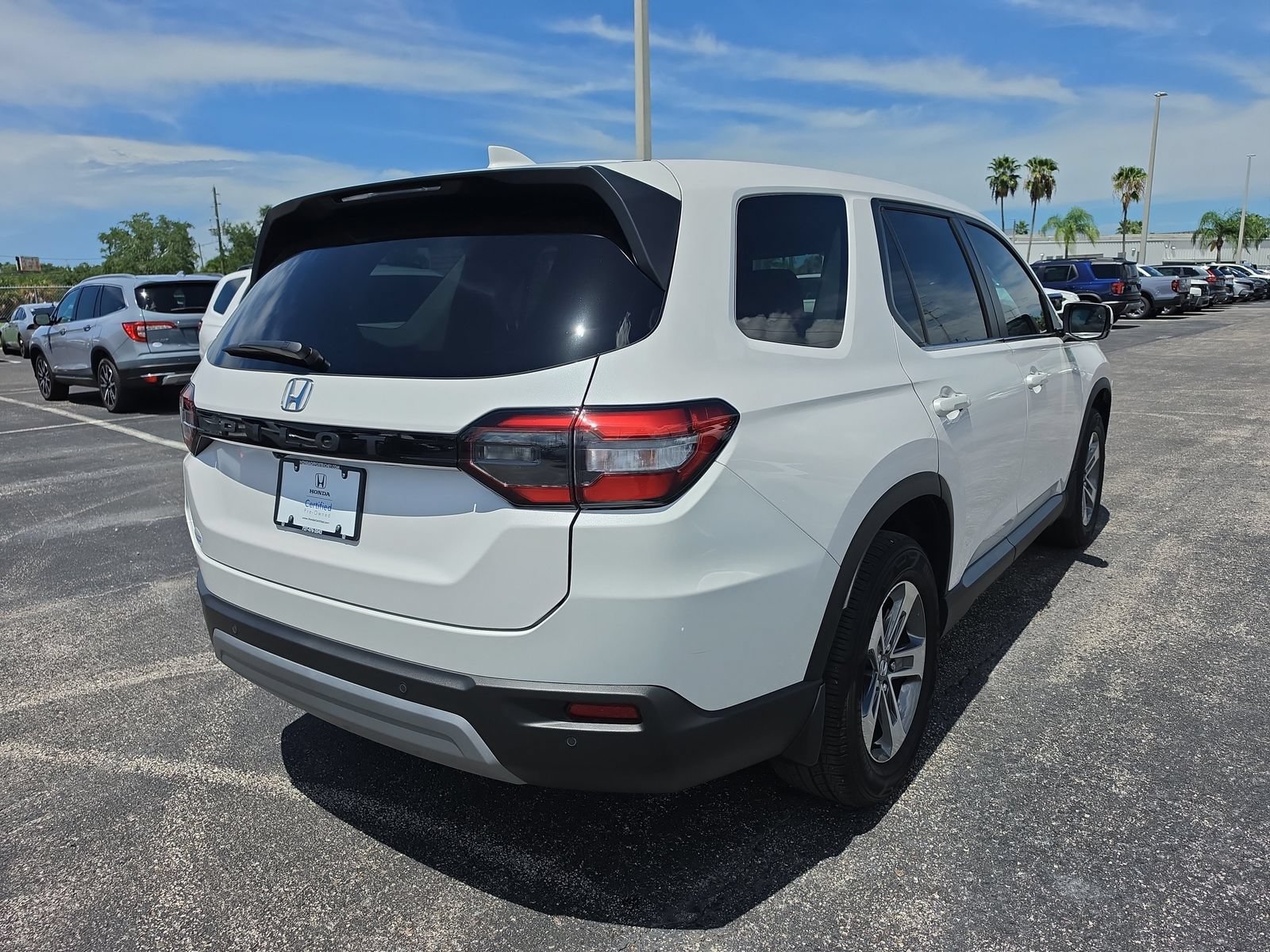 Certified 2025 Honda Pilot EX-L image 4