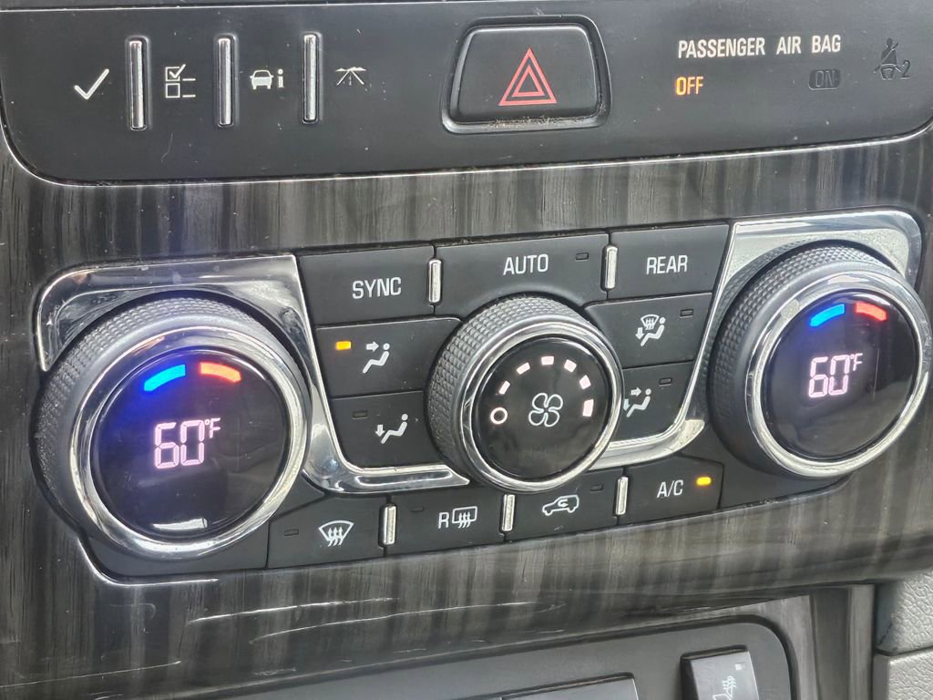 Used 2014 Chevrolet Traverse LT image 19