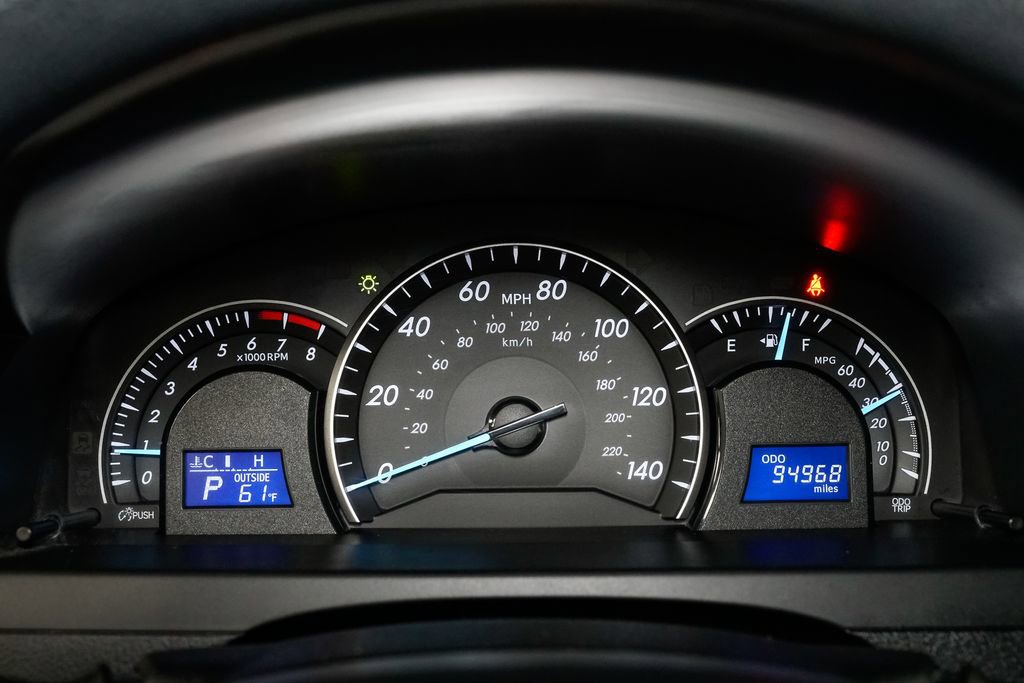 Used 2013 Toyota Camry LE image 11