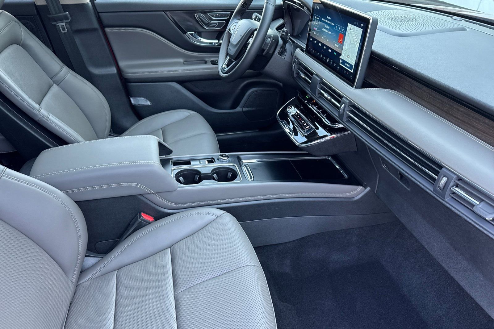 New 2025 Lincoln Corsair Grand Touring w/ Equipment Group 301A AWD/4WD image 15