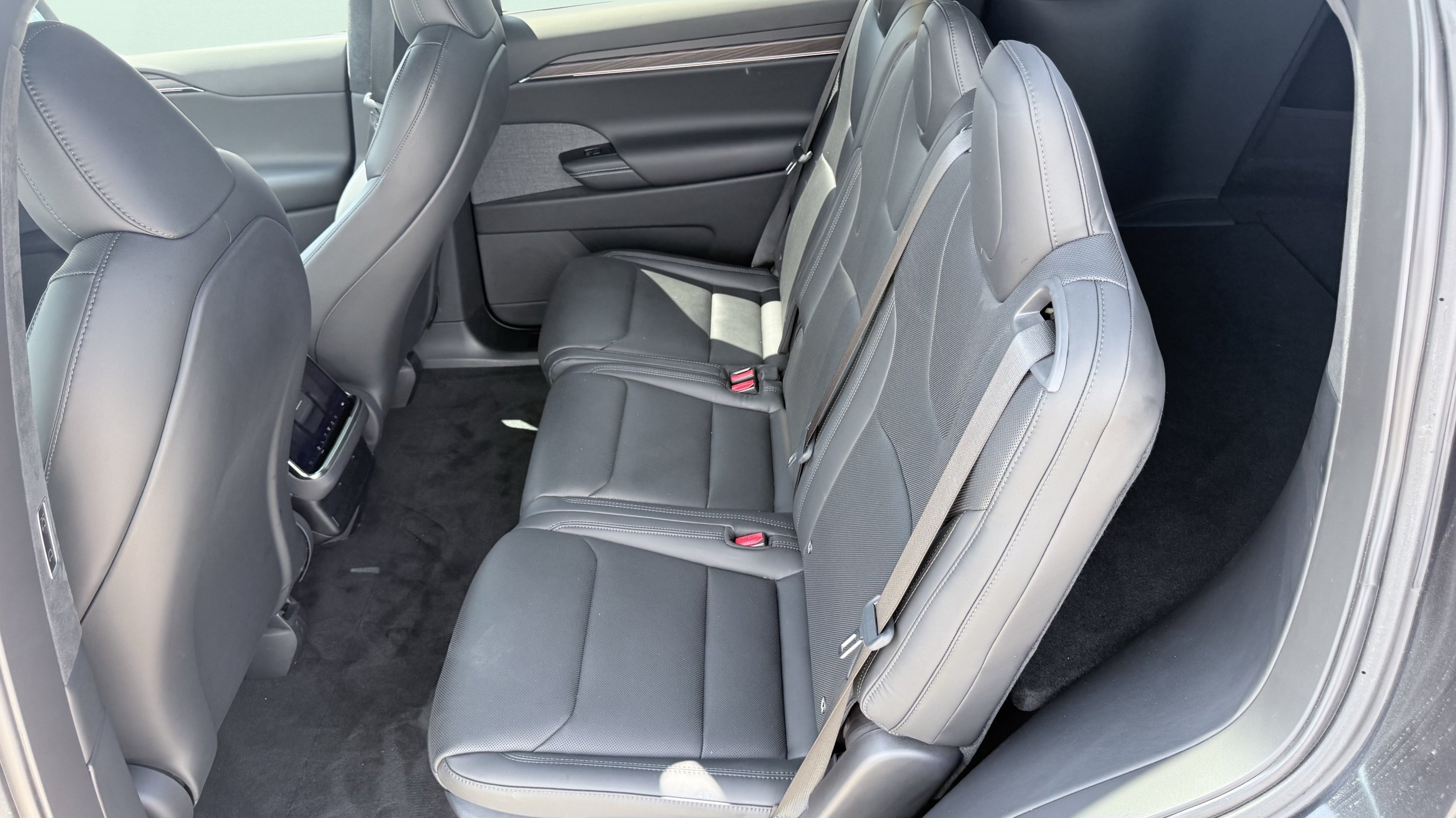 Used 2026 Tesla Model X AWD/4WD image 34