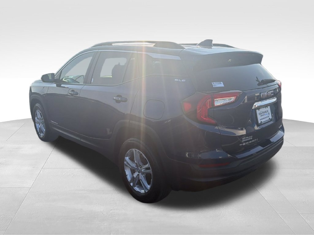 Used 2022 GMC Terrain SLE w/ Driver Convenience Package AWD/4WD image 3