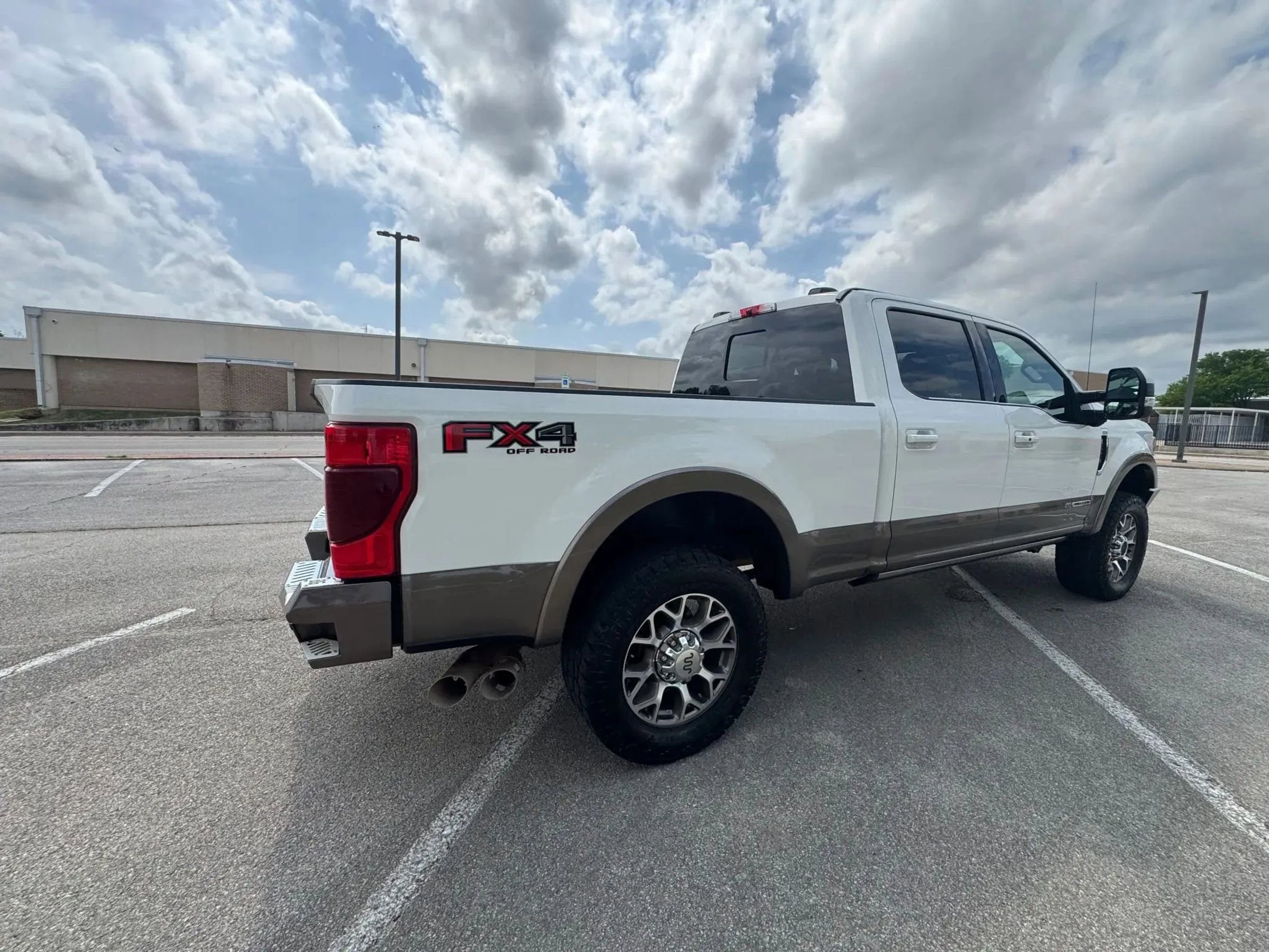 Used 2020 Ford F250 King Ranch w/ King Ranch Ultimate Package AWD/4WD image 8
