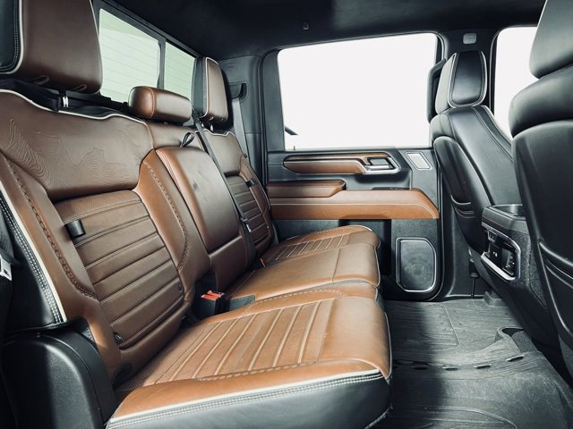 Used 2024 GMC Sierra 3500 Denali Ultimate image 15