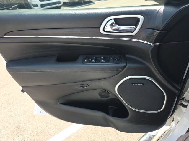 Used 2019 Jeep Grand Cherokee Summit w/ Platinum Series Group AWD/4WD image 22