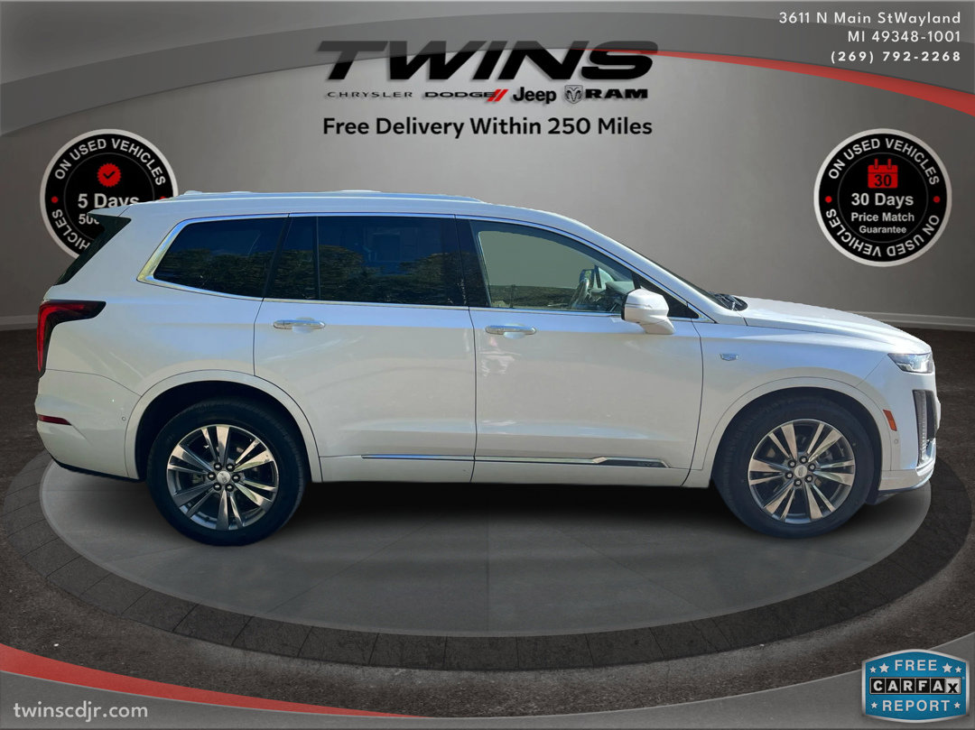 Used 2022 Cadillac XT6 Premium Luxury w/ Technology Package AWD/4WD image 3