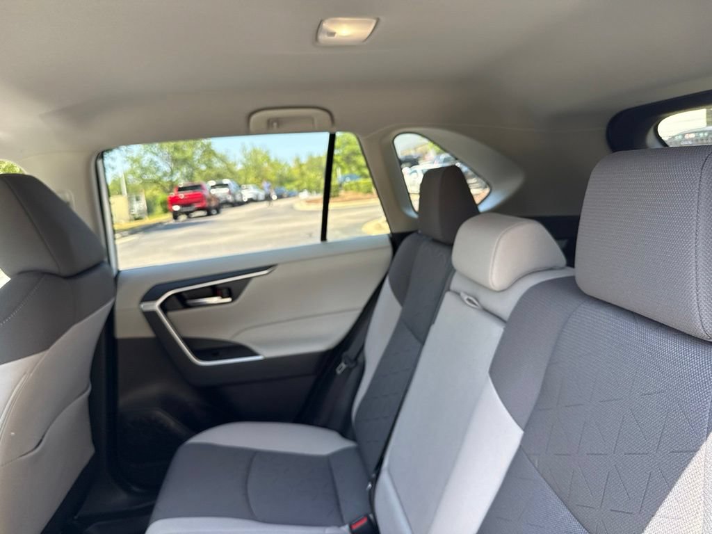 Used 2025 Toyota RAV4 XLE FWD image 10