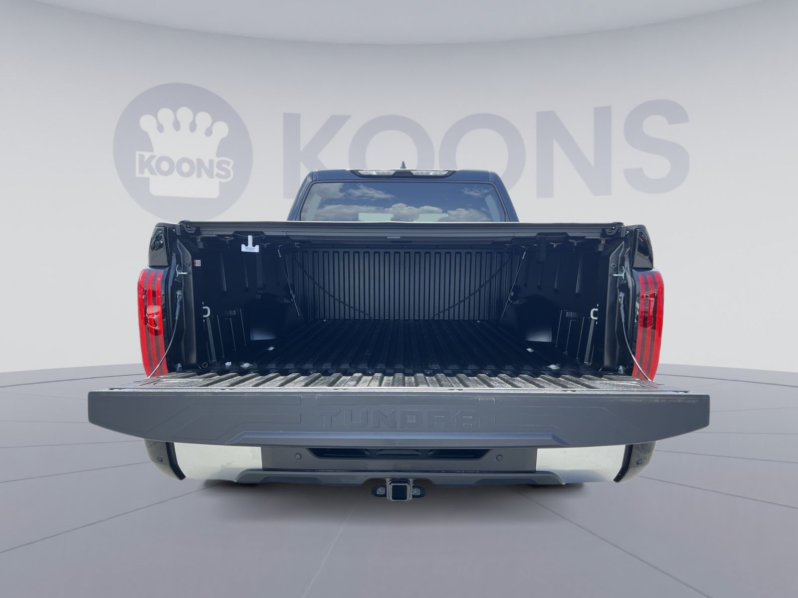 Used 2026 Toyota Tundra Limited AWD/4WD image 25