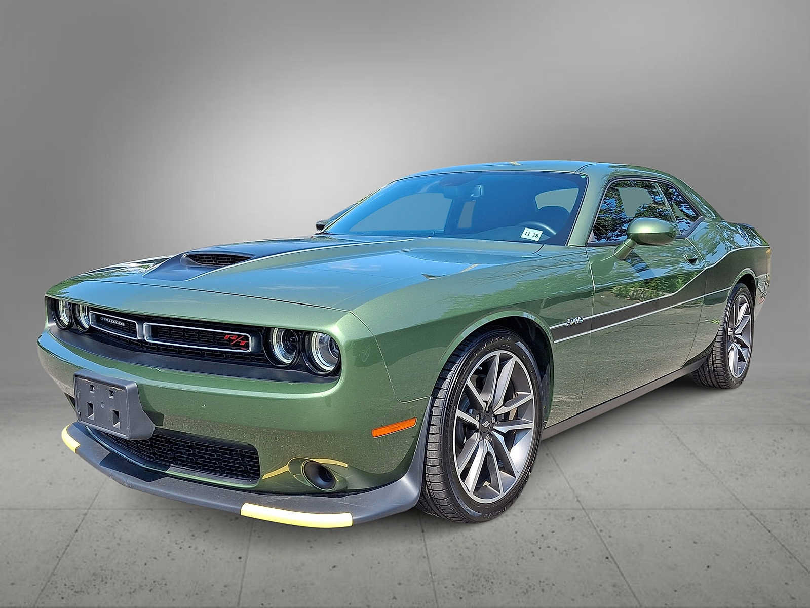 Used 2023 Dodge Challenger R/T RWD image 1