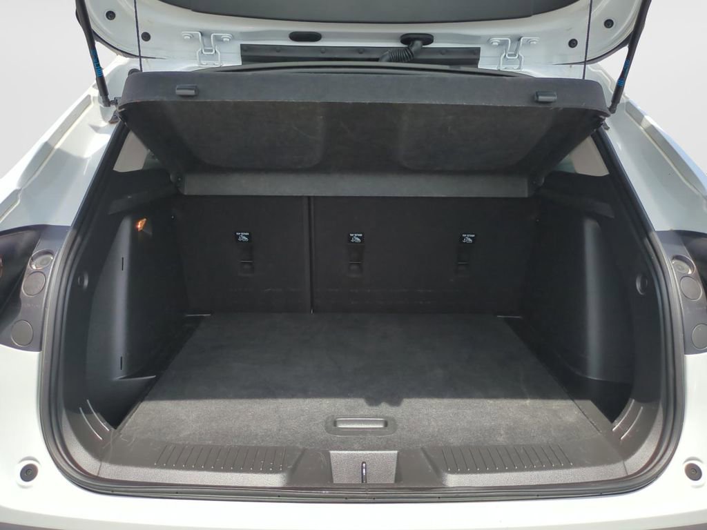 Used 2024 Chevrolet Trax LT image 10