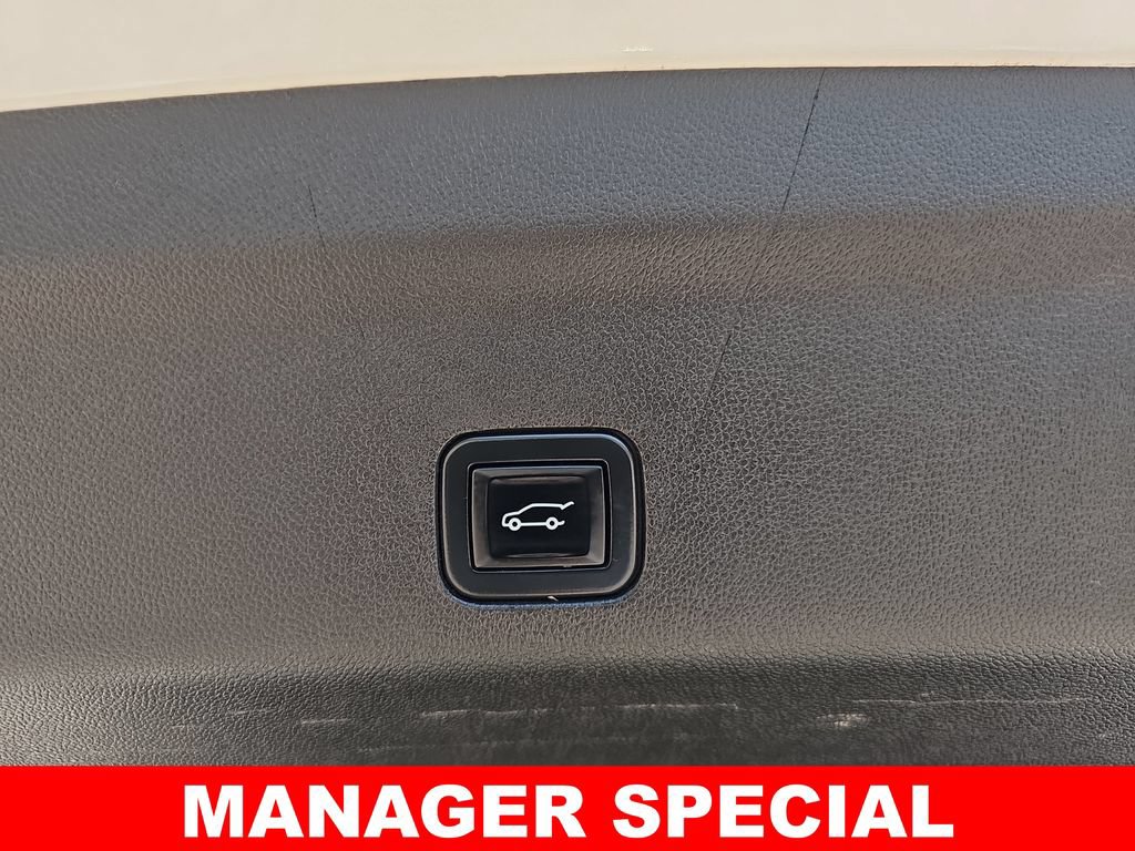 Used 2021 Chevrolet Suburban RST AWD/4WD image 14