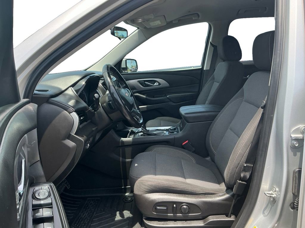 Used 2018 Chevrolet Traverse LT FWD image 14