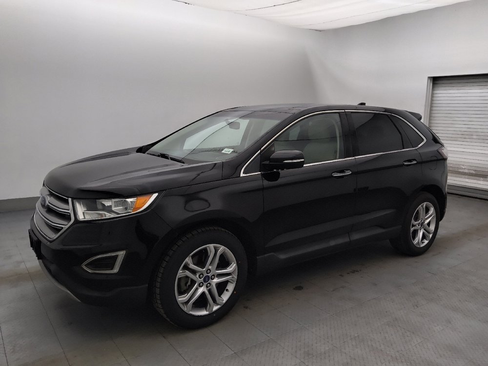 Used 2018 Ford Edge Titanium w/ Equipment Group 301A AWD/4WD image 2