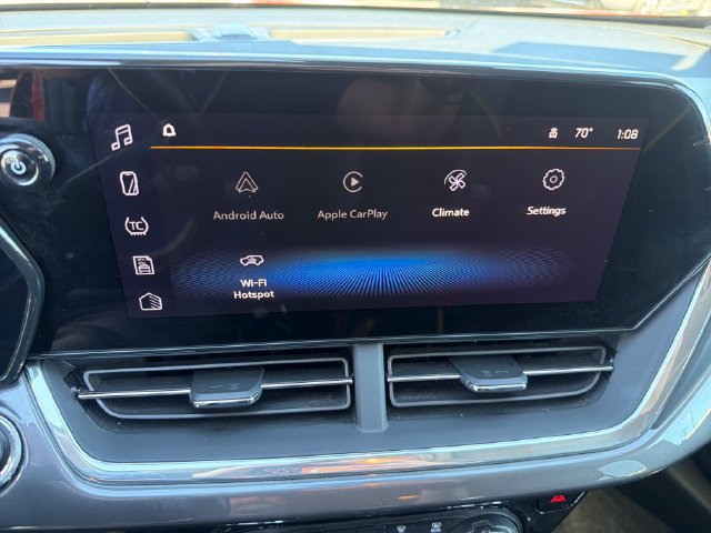 Used 2024 Chevrolet Trax ACTIV w/ Sunroof Package FWD image 21