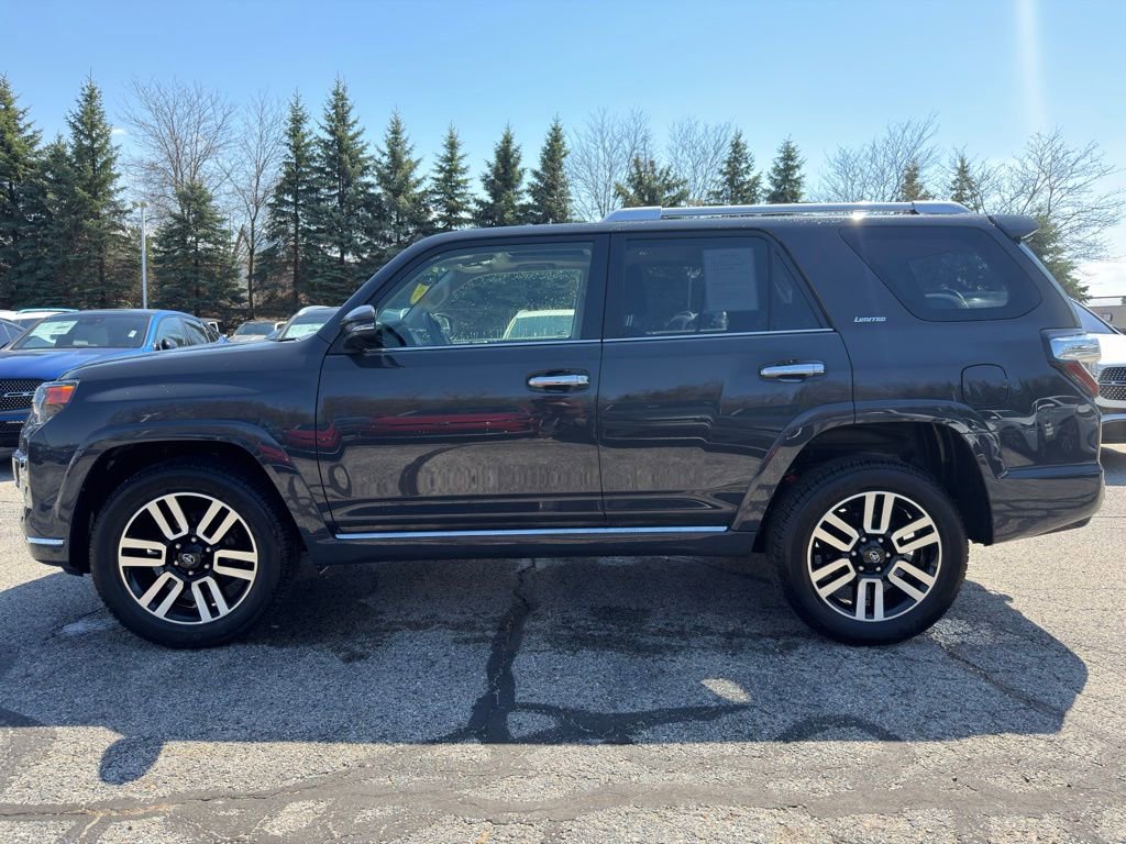 Used 2024 Toyota 4Runner Limited AWD/4WD image 7