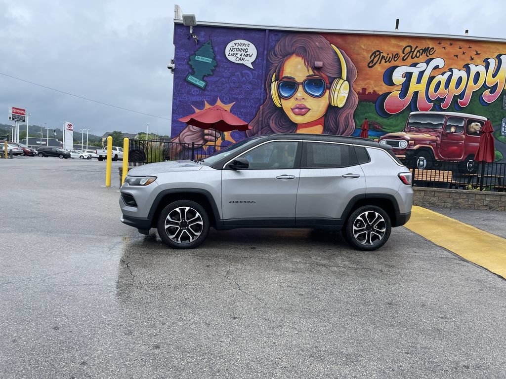 Certified 2023 Jeep Compass Limited AWD/4WD image 2