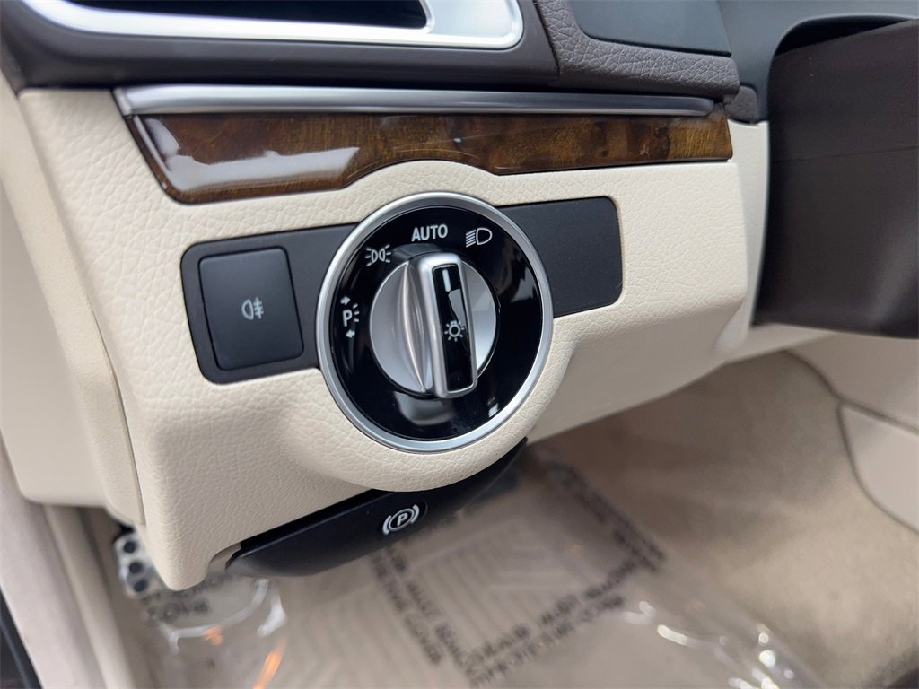 Used 2016 Mercedes-Benz E 400 Cabriolet image 56