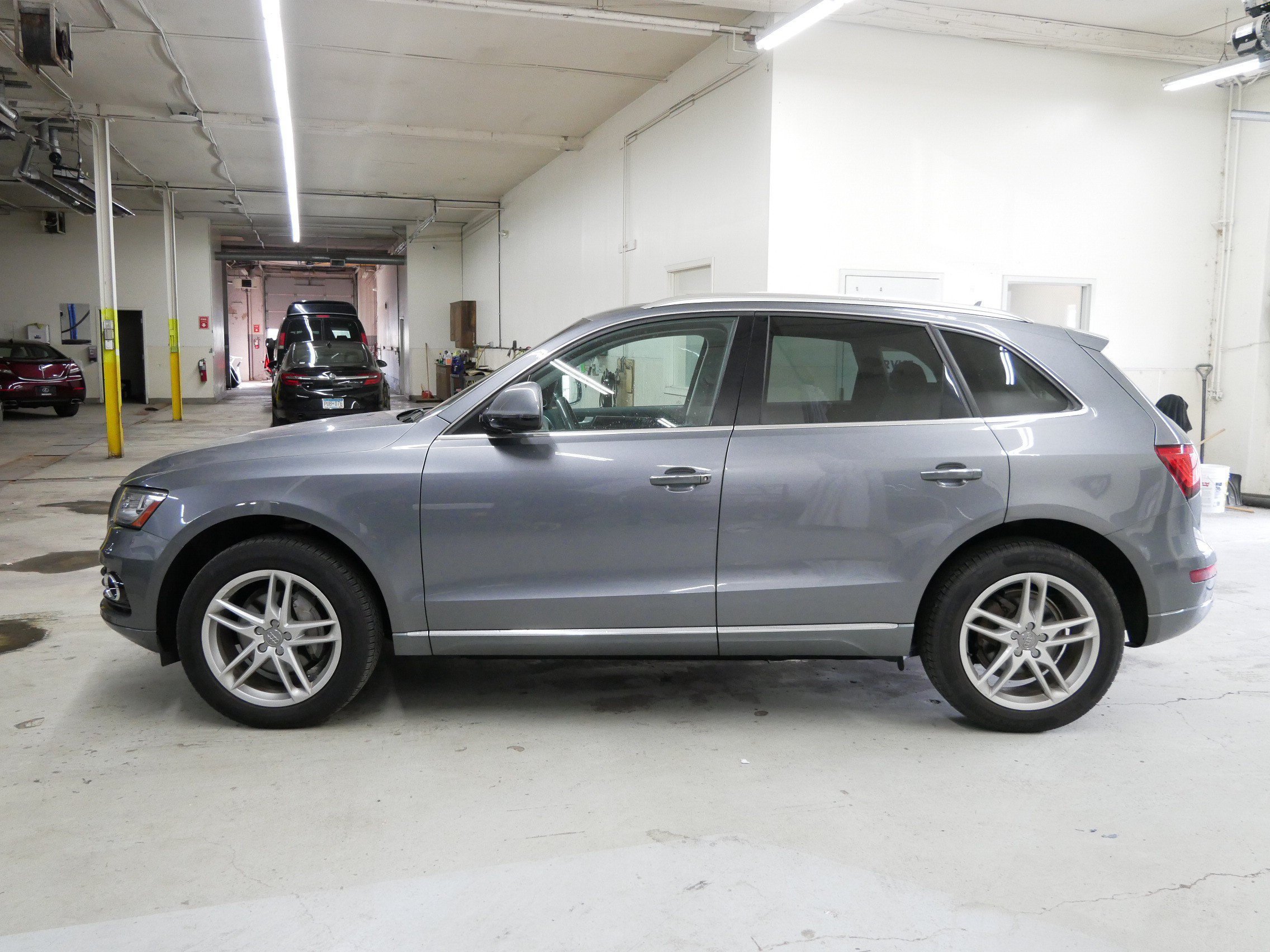 Used 2015 Audi Q5 2.0T Premium Plus w/ Technology Package AWD/4WD image 30