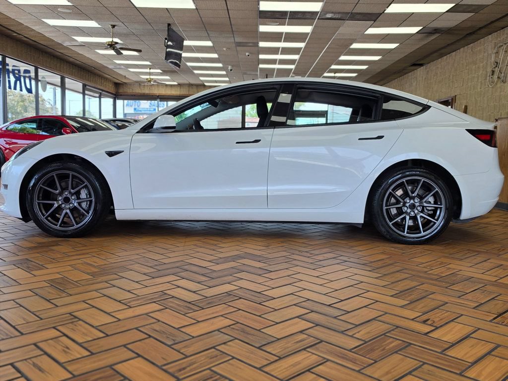 Used 2023 Tesla Model 3 Standard Range RWD image 5
