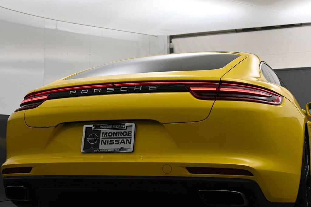 Used 2018 Porsche Panamera 4 image 24