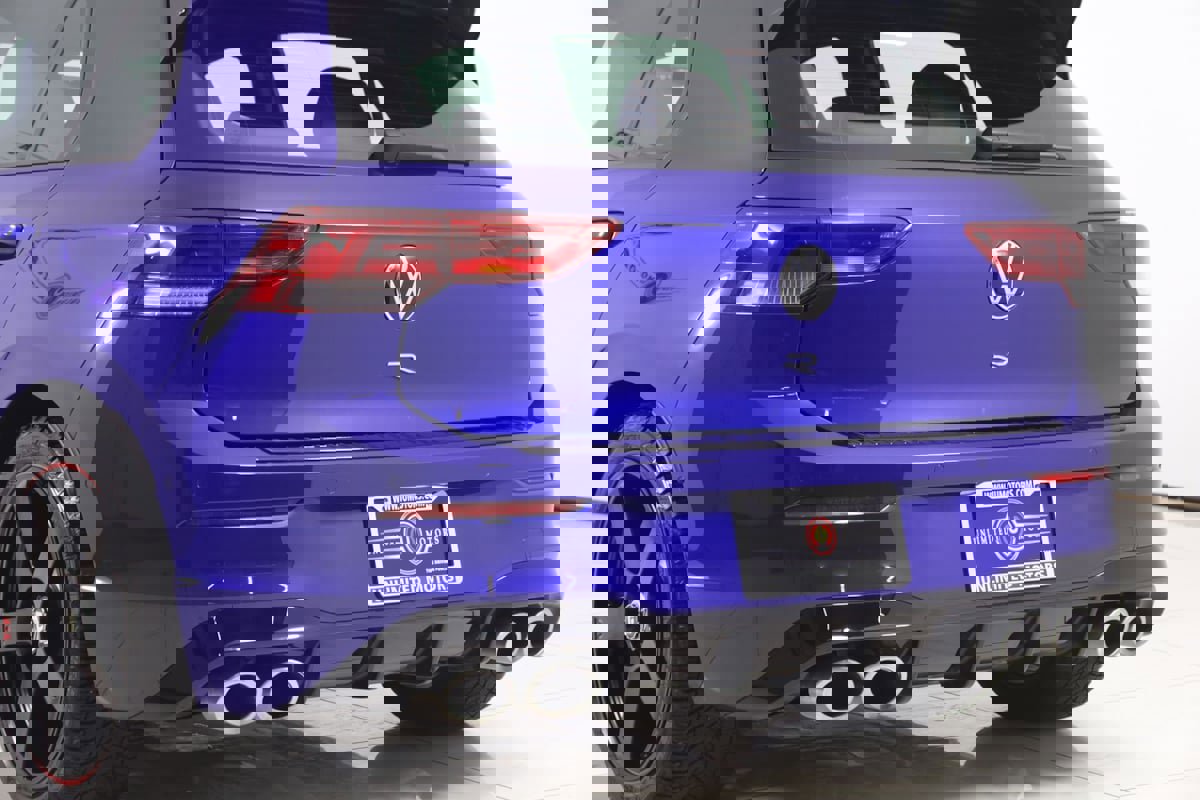 Used 2024 Volkswagen Golf R image 26