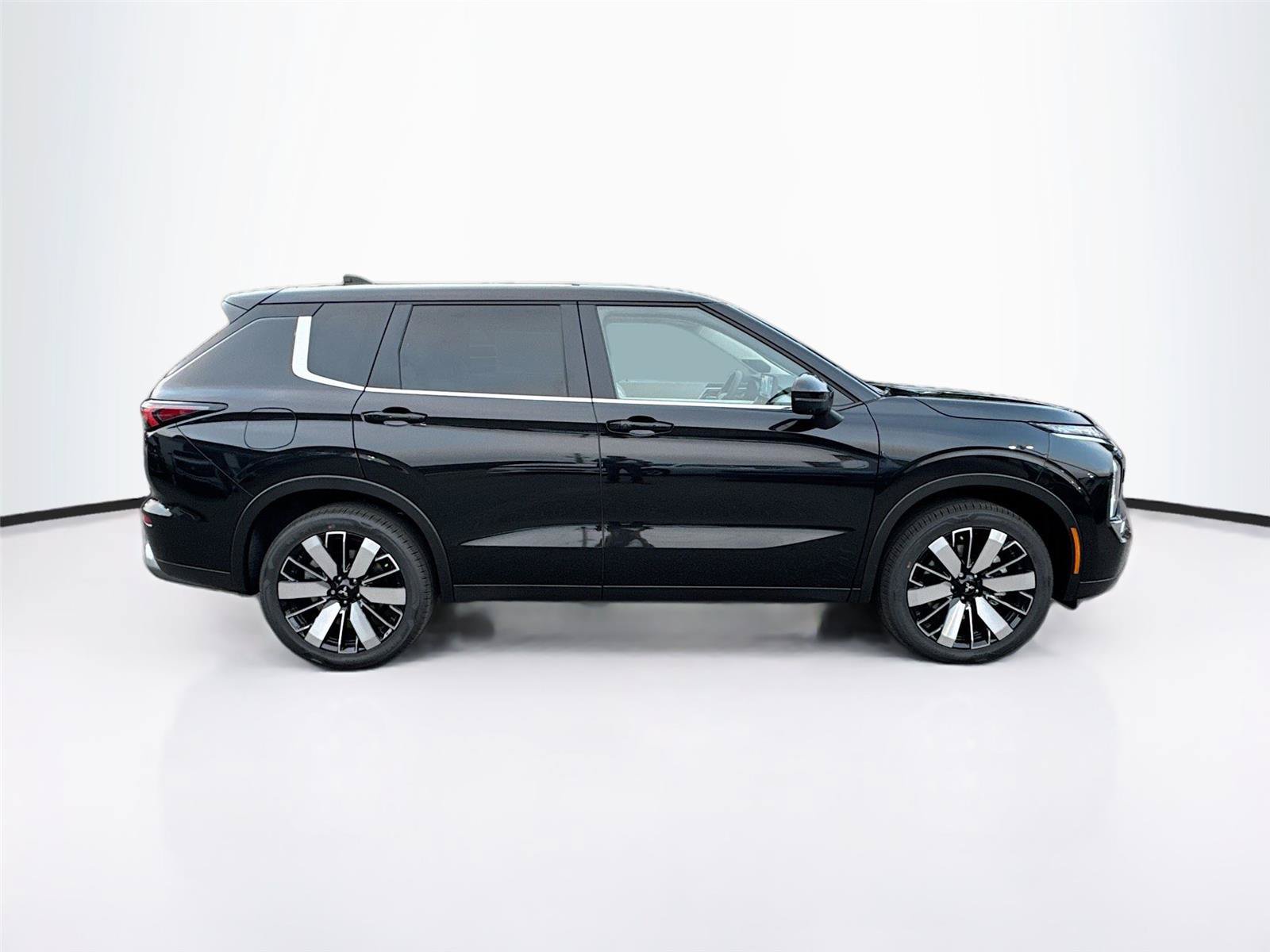 New 2026 Mitsubishi Outlander SE AWD/4WD image 6