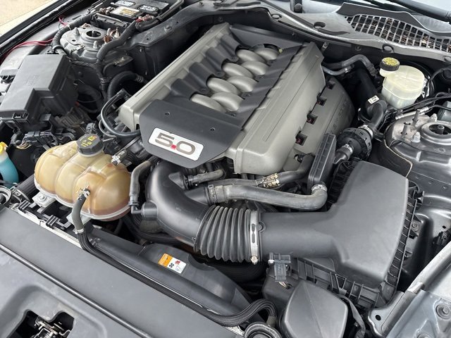 Used 2015 Ford Mustang GT image 39