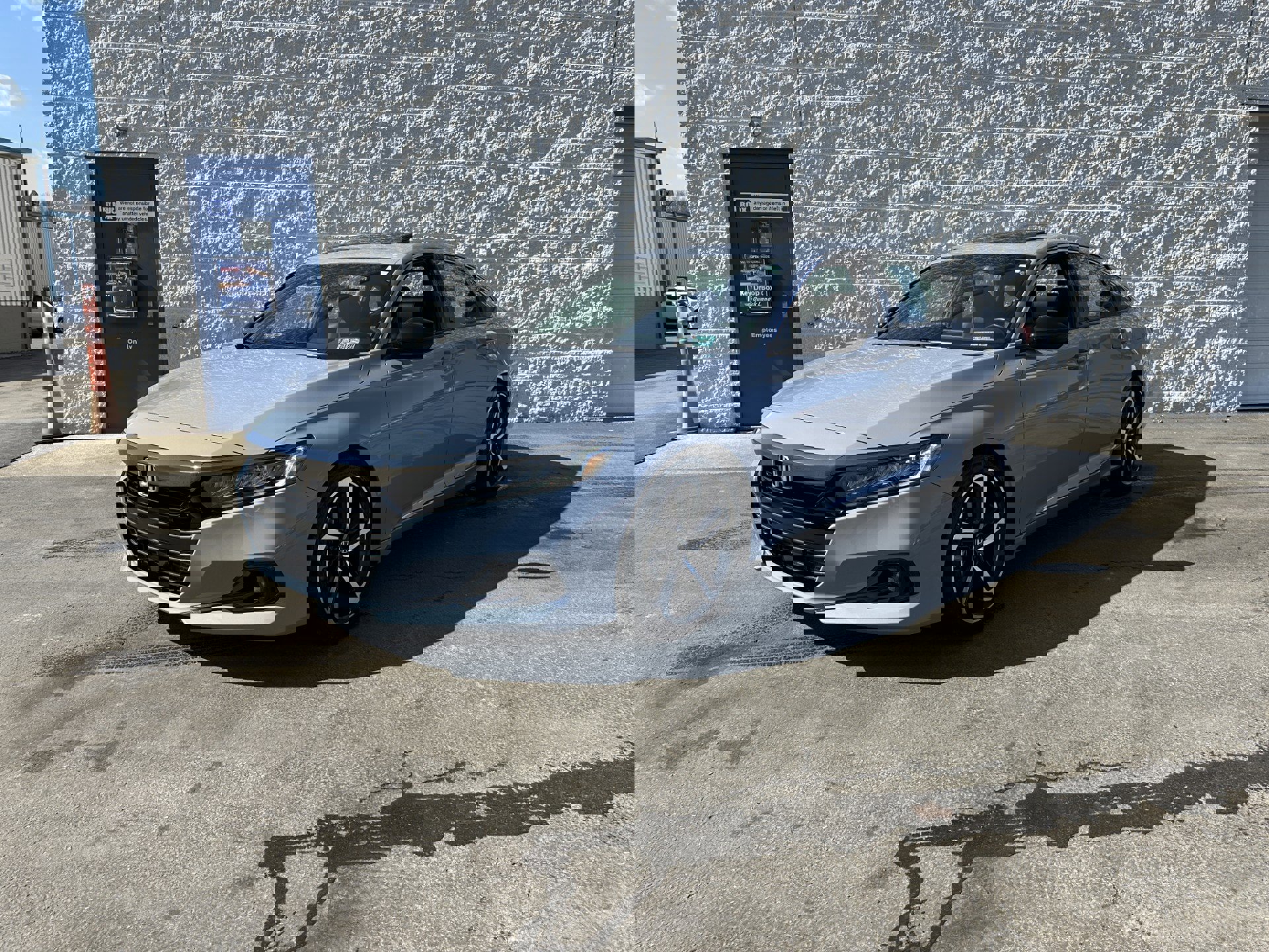 Used 2021 Honda Accord Sport image 2