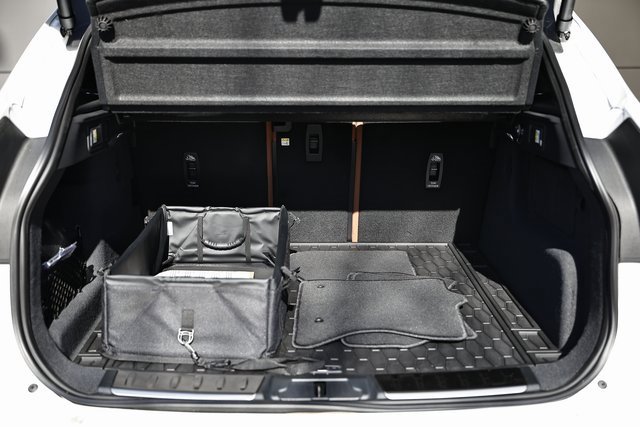 New 2026 Jaguar F-PACE R-Dynamic S image 37