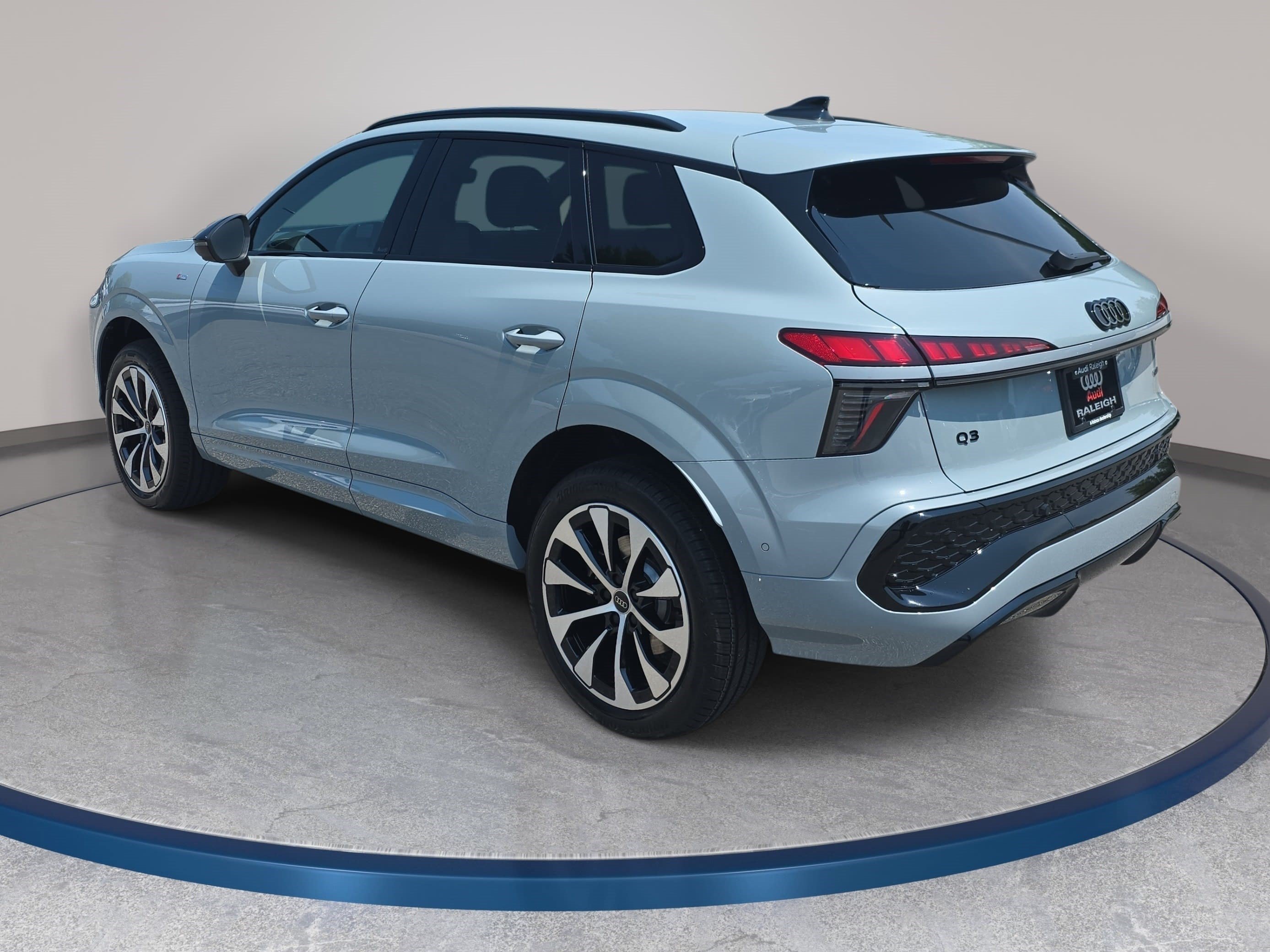 New 2026 Audi Q3 quattro 2.0T AWD/4WD image 8