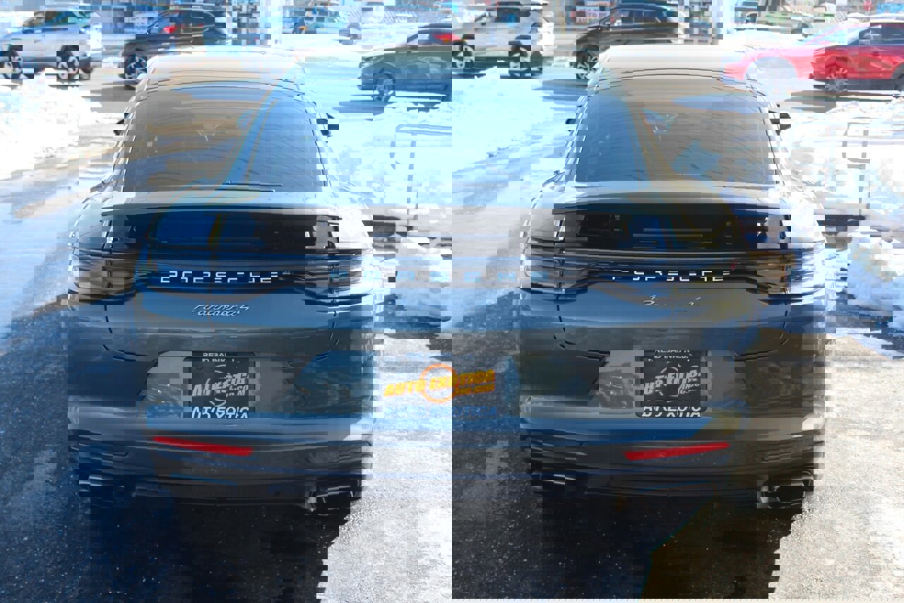 Used 2022 Porsche Panamera 4 image 26