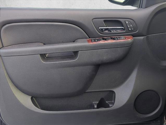 Used 2013 Chevrolet Avalanche LTZ image 7