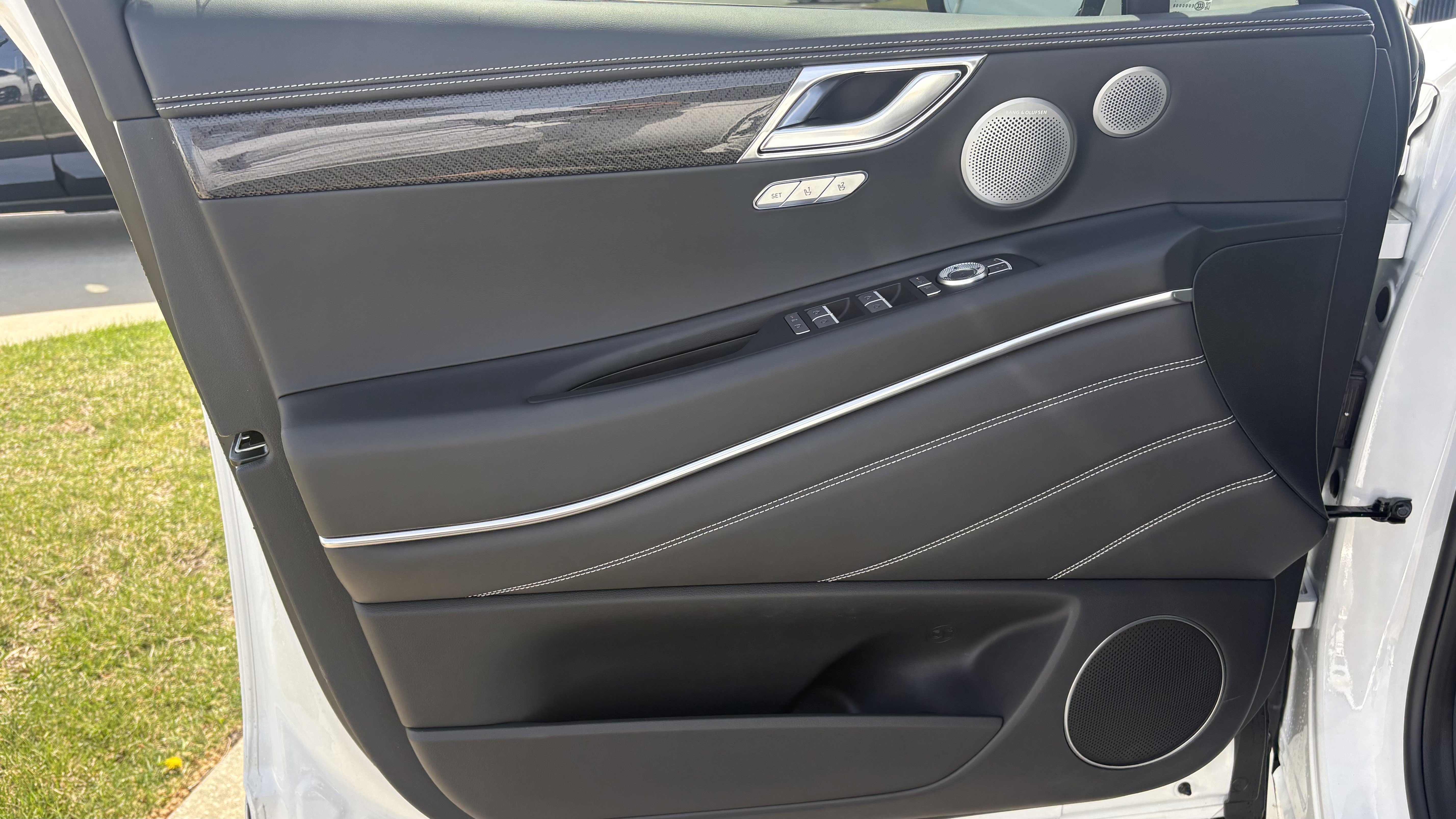 Used 2025 Genesis GV80 3.5T e-SC image 16