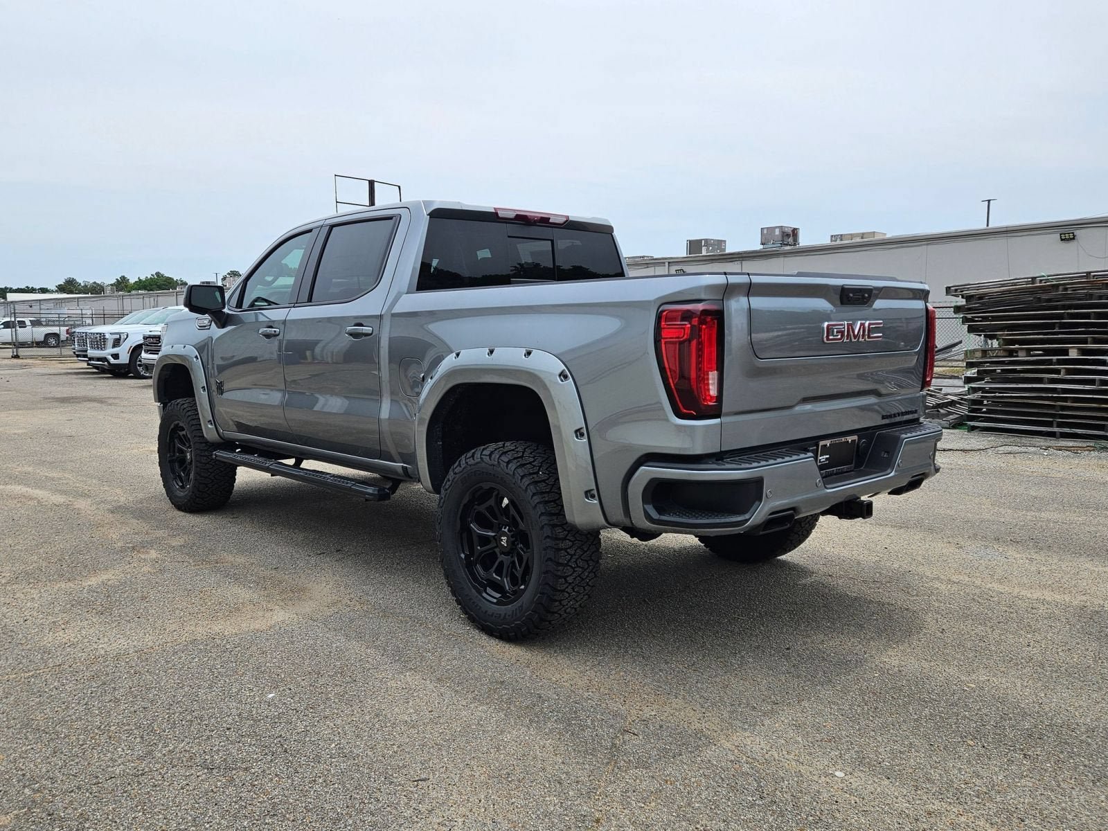 New 2026 GMC Sierra 1500 AT4 w/ AT4 Premium Package AWD/4WD image 3