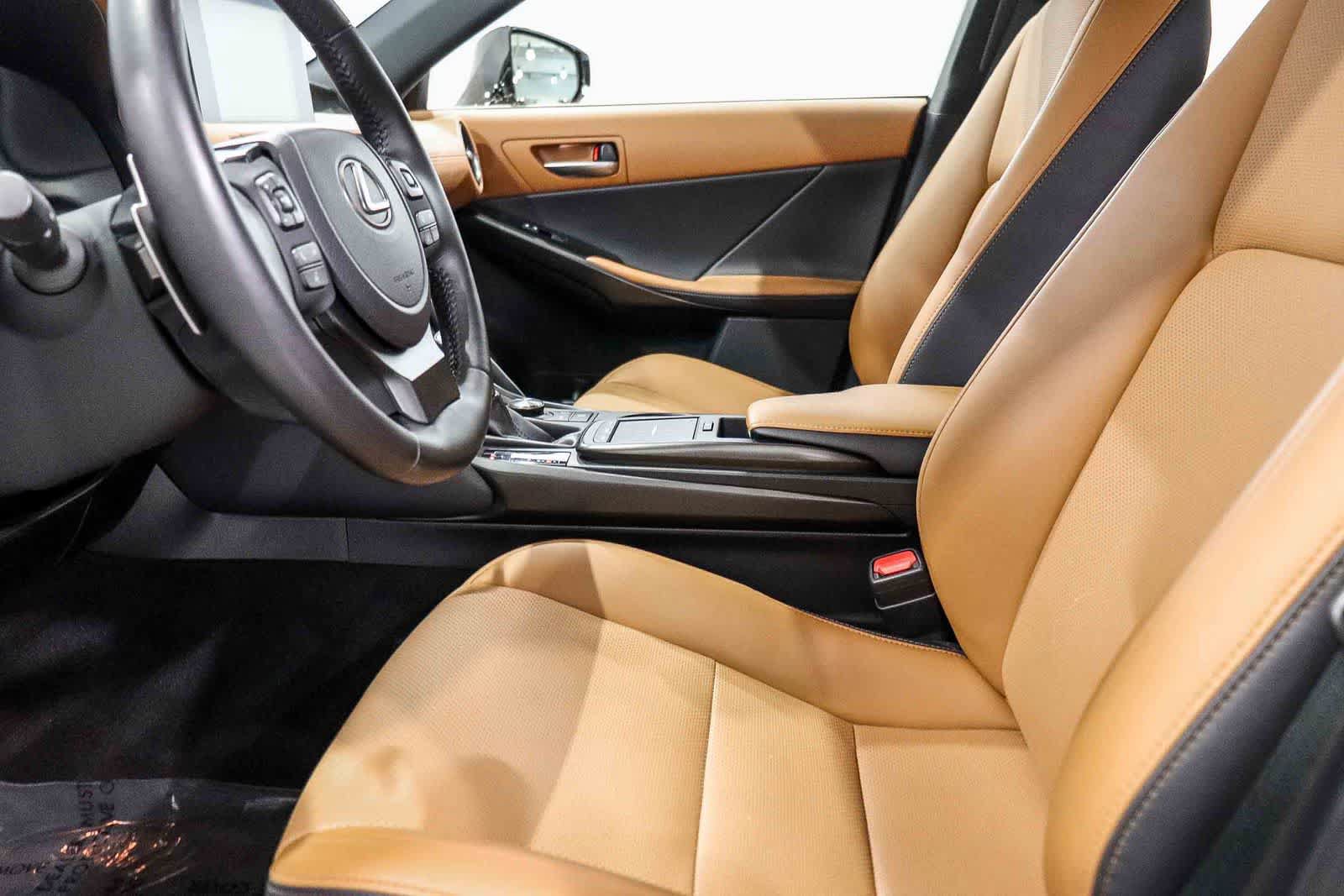 Used 2023 Lexus IS 300 w/ Comfort Package RWD image 18