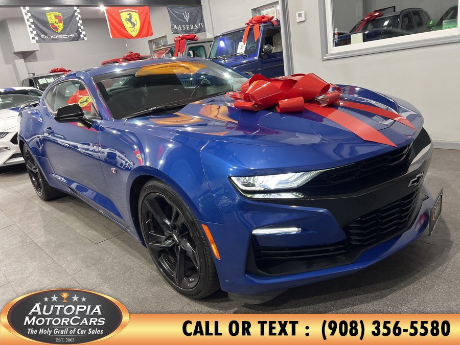 Used 2019 Chevrolet Camaro SS w/ Black Appearance Package RWD image 31