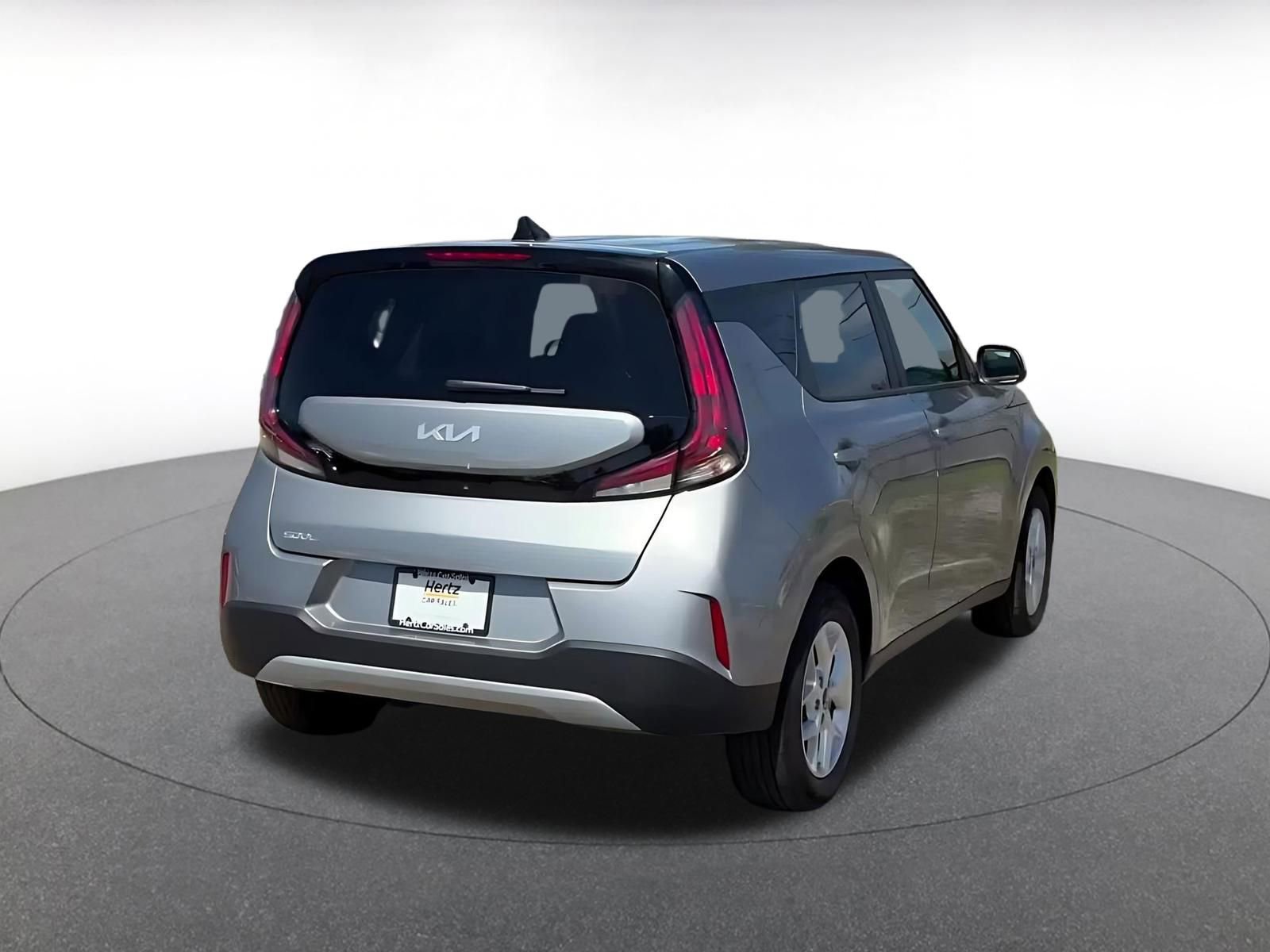 Used 2025 Kia Soul LX w/ LX Technology Package image 11