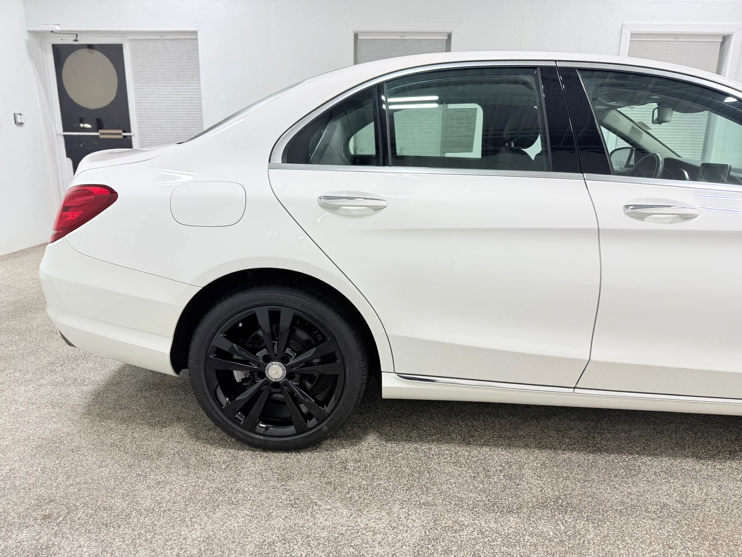 Used 2017 Mercedes-Benz C 300 4MATIC Sedan image 9