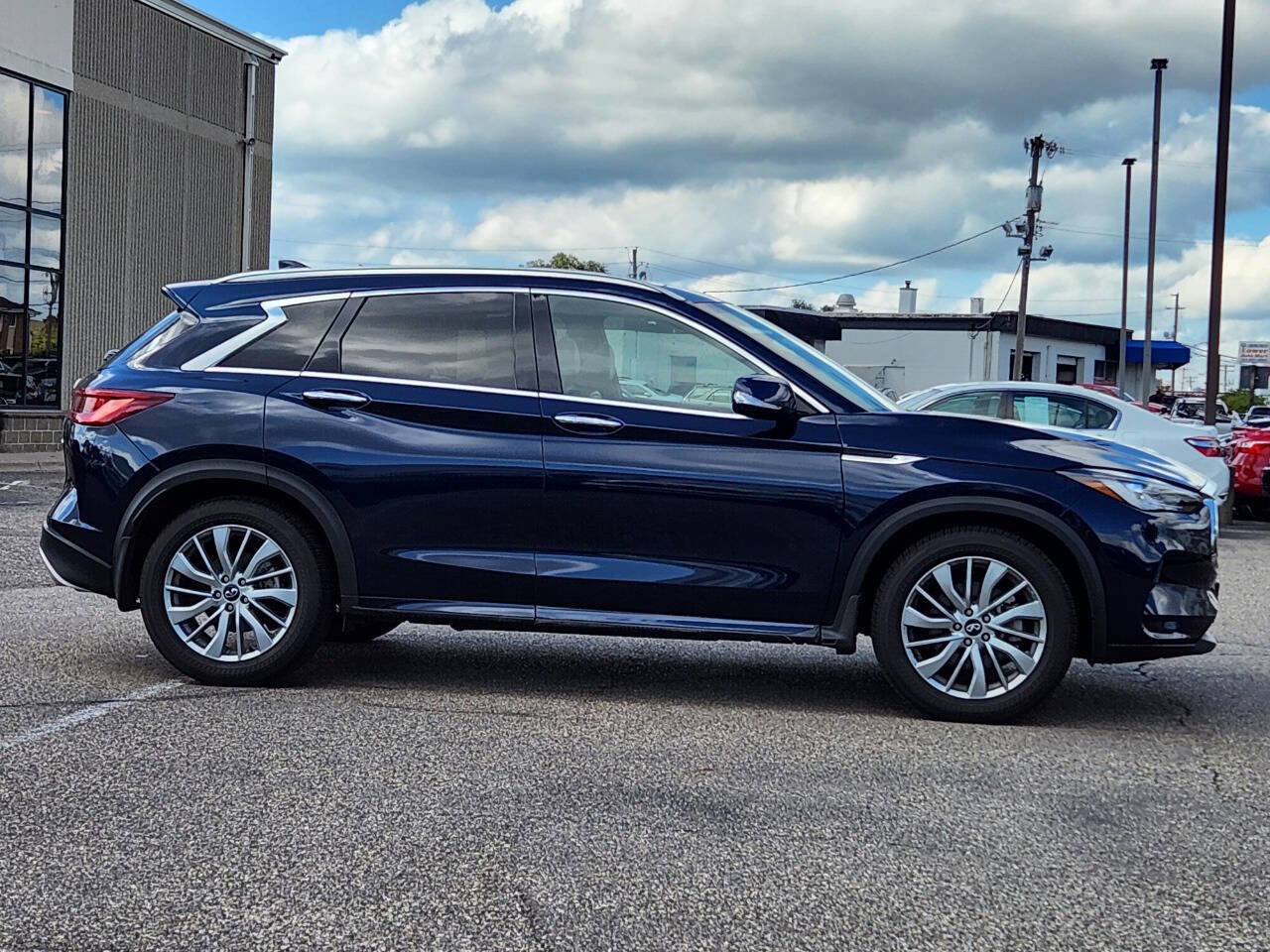 Used 2023 INFINITI QX50 Luxe image 10