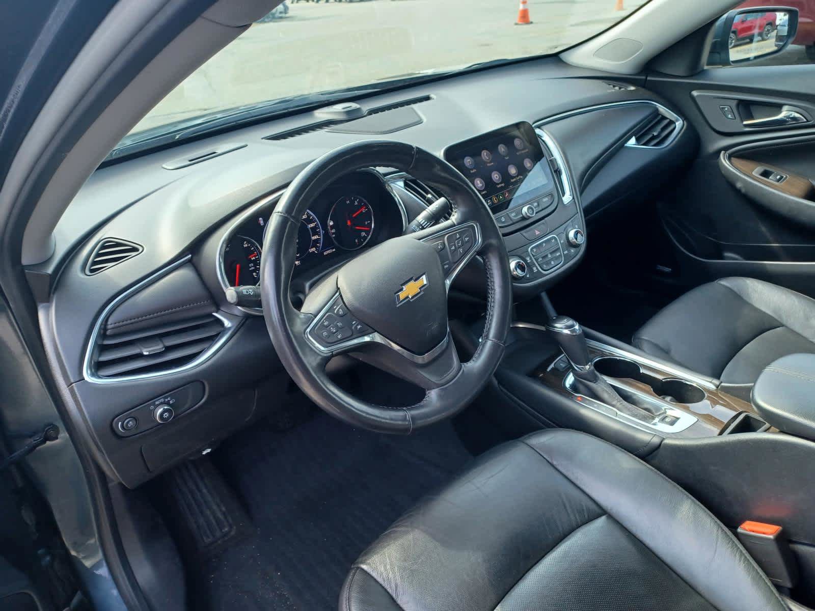 Certified 2019 Chevrolet Malibu Premier w/ Sun and Wheel Package FWD image 8