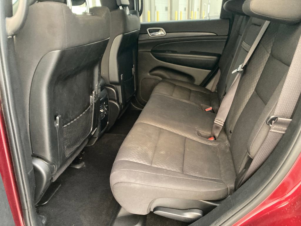 Used 2020 Jeep Grand Cherokee Laredo image 29