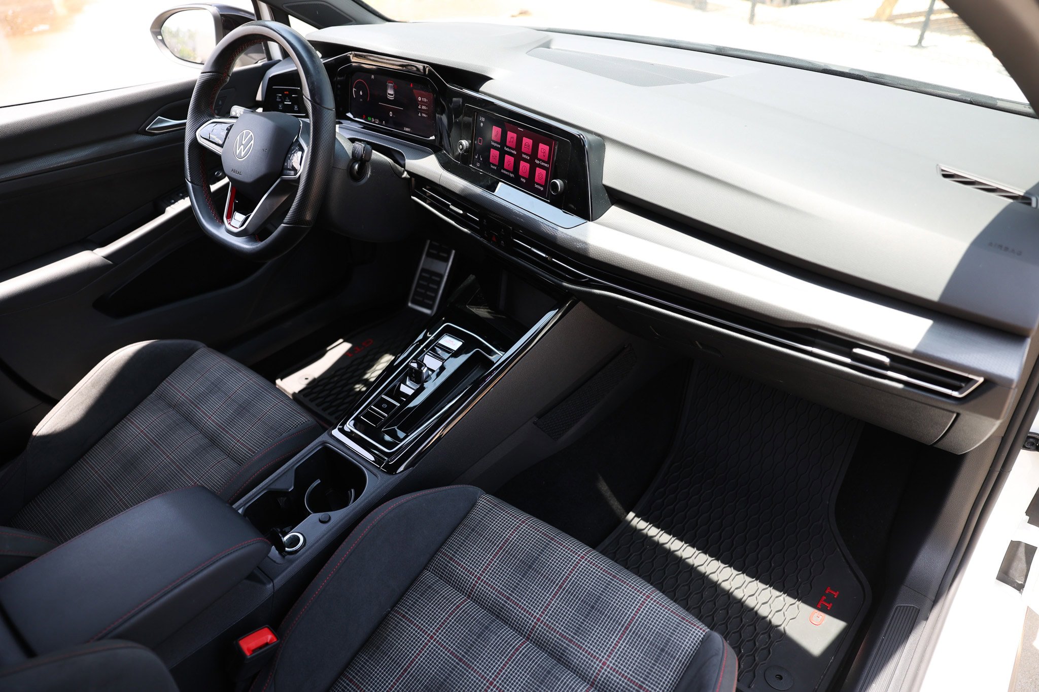 Used 2023 Volkswagen GTI 40th Anniversary Edition FWD image 20