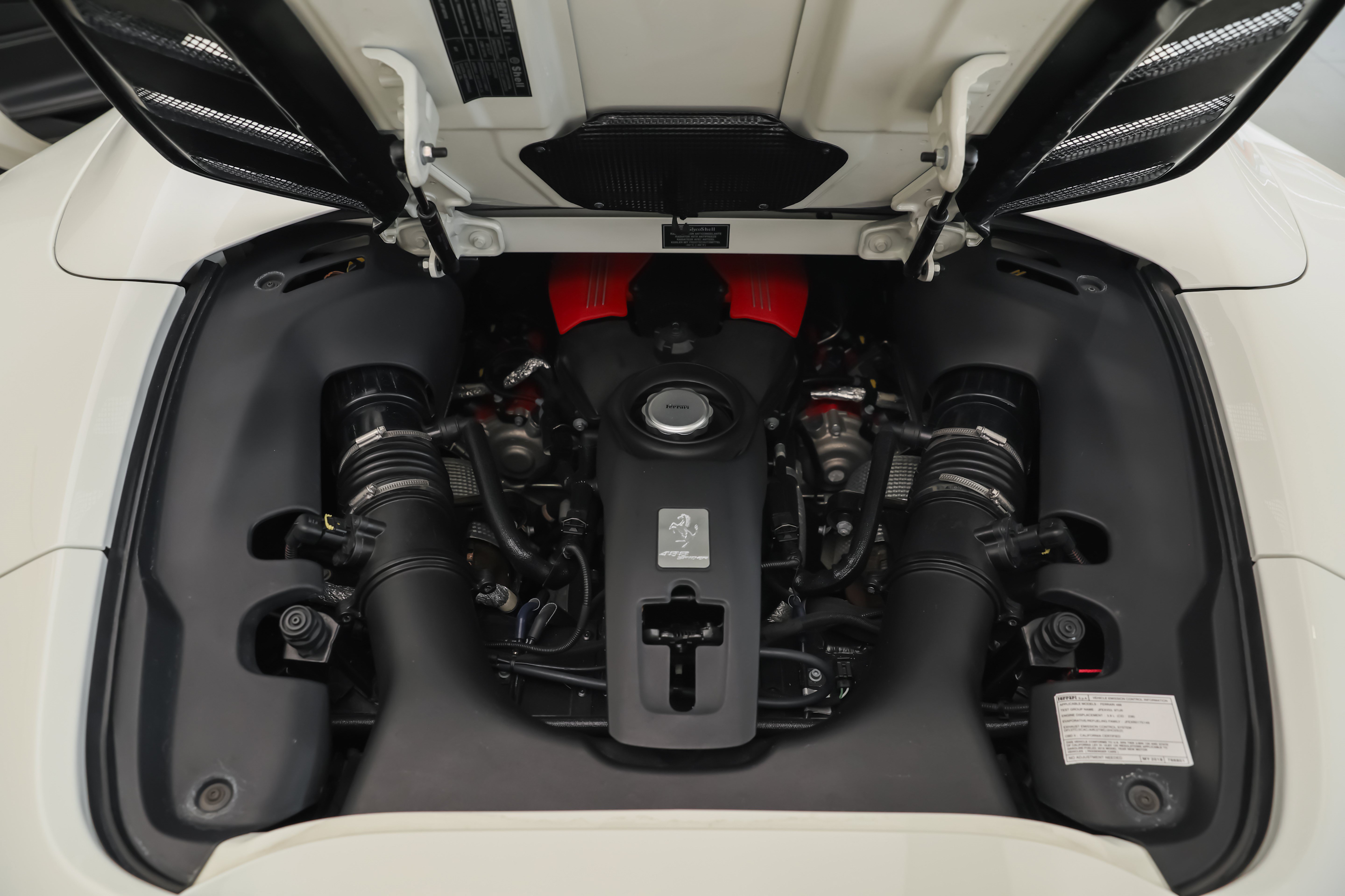 Used 2018 Ferrari 488 Spider RWD image 46