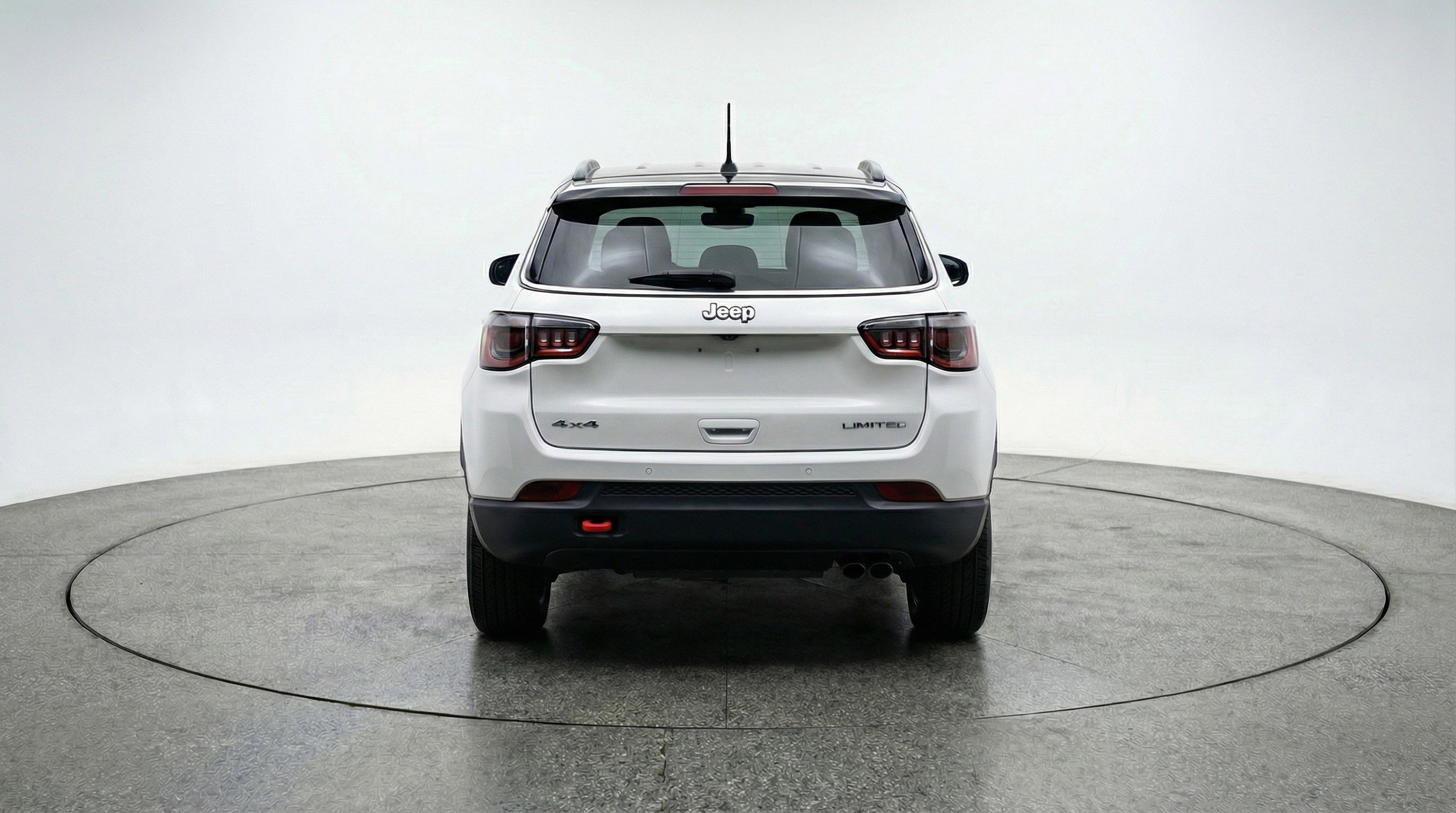 Used 2025 Jeep Compass Trailhawk AWD/4WD image 7