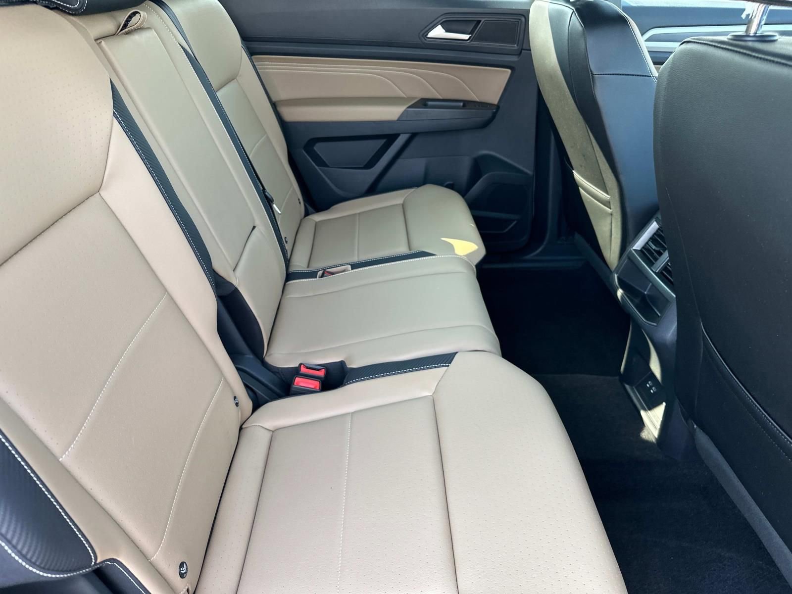 Used 2022 Volkswagen Atlas Cross Sport SE image 5