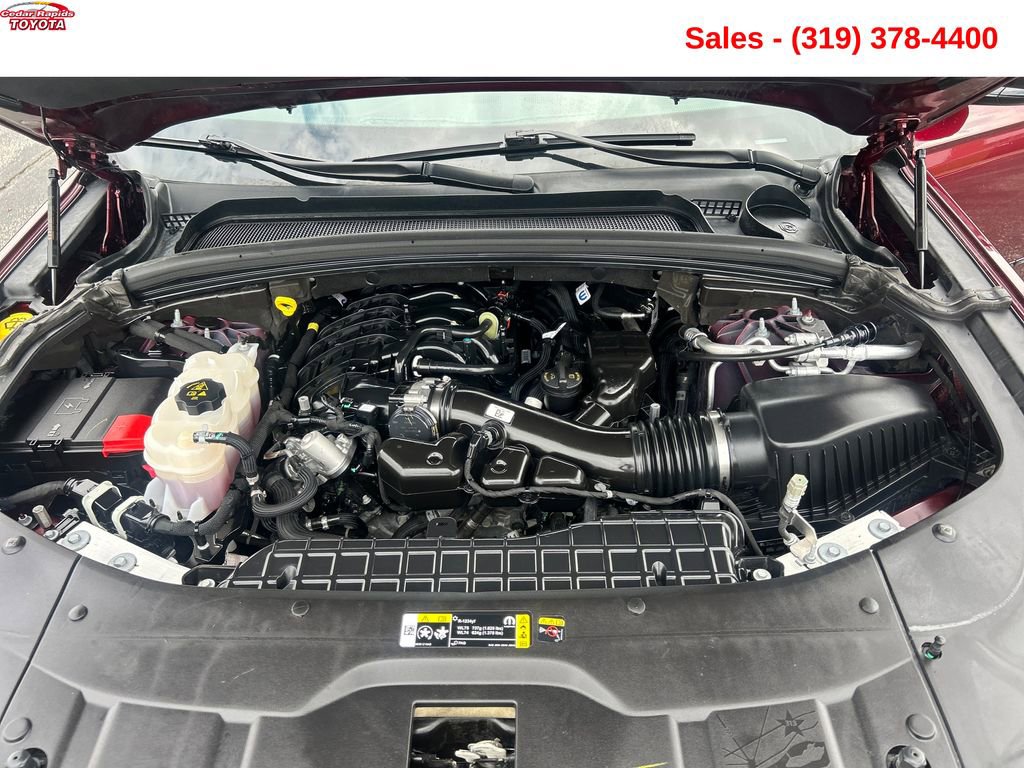 Used 2025 Jeep Grand Cherokee Altitude image 19